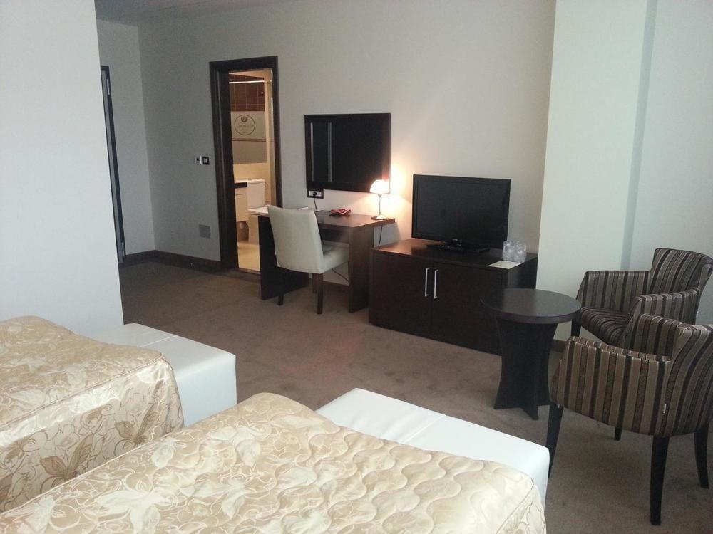 Tcc Grand Plaza Hotel Skopje Exterior photo