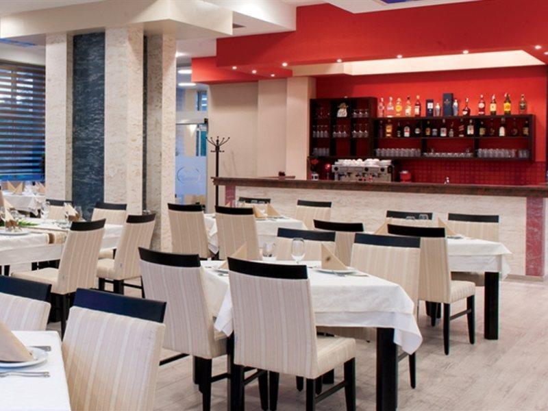 Tcc Grand Plaza Hotel Skopje Exterior photo